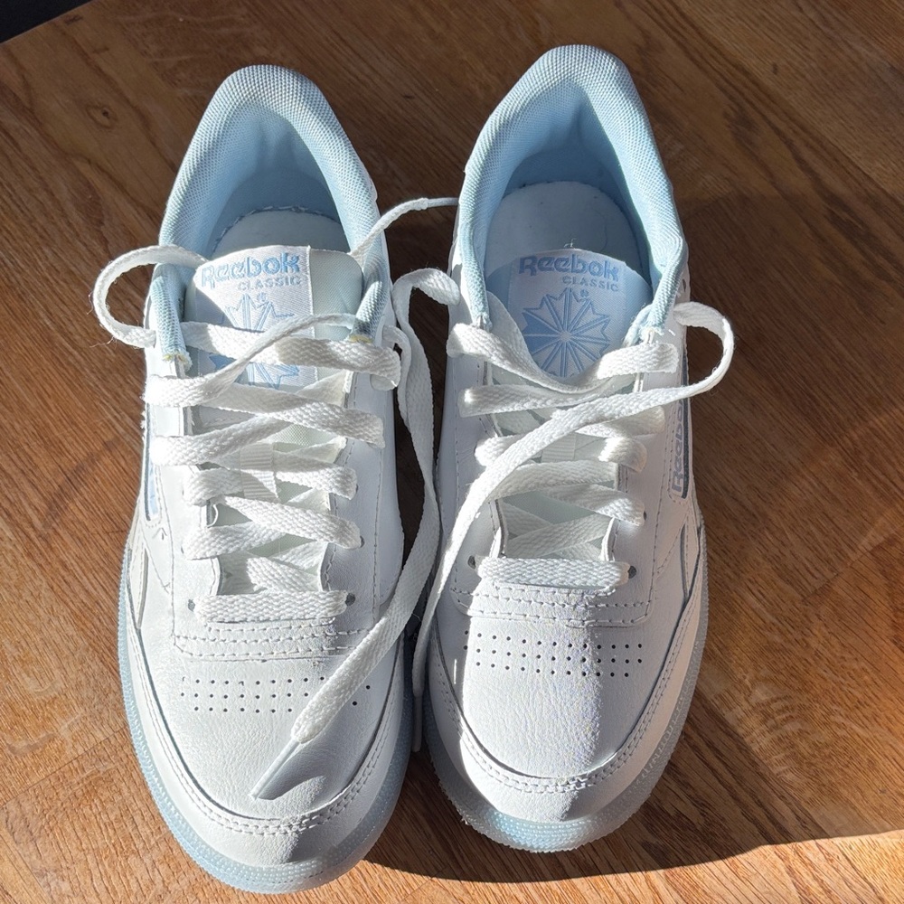 Reebok White and Blue Sneakers - Picture 2 of 5